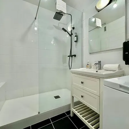 Joli F2 4prs Equipe « clos Notre Dame » * Clermont-Ferrand