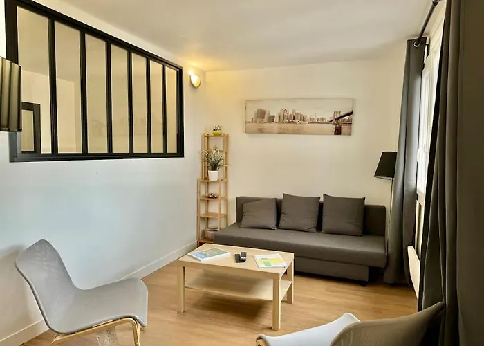 Joli F2 4prs Equipe « clos Notre Dame » *